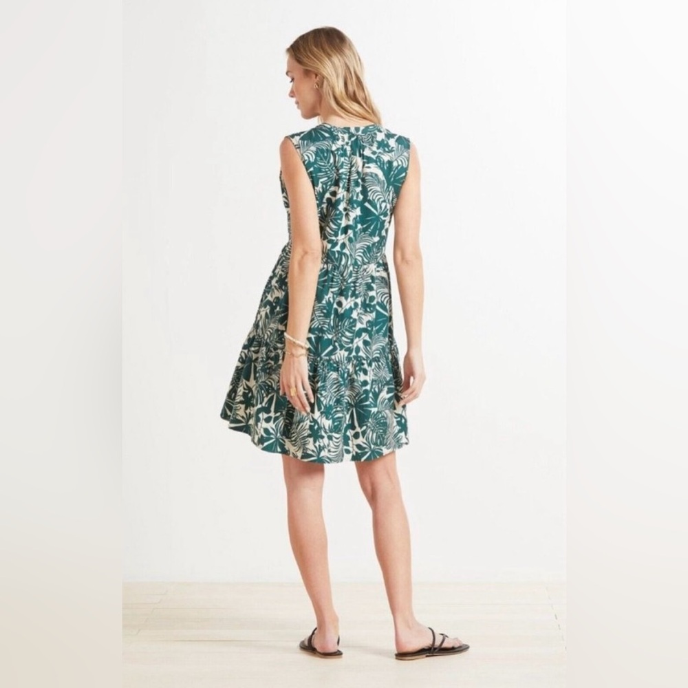 Sundry Green and White Sleeveless V-Neck Sundress - Picture 4 of 10